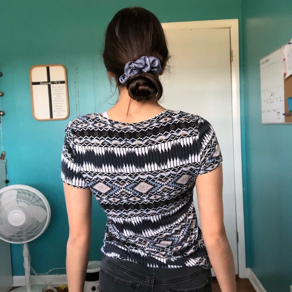 Top - Picture 2 of 2